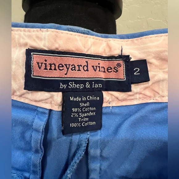 Vineyard Vines size 2 bright blue Bermuda shorts - Picture 5 of 10